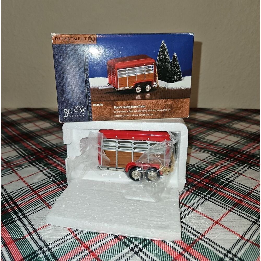 Department 56 "Buck's County Horse Trailer" Holiday Accessory Decor